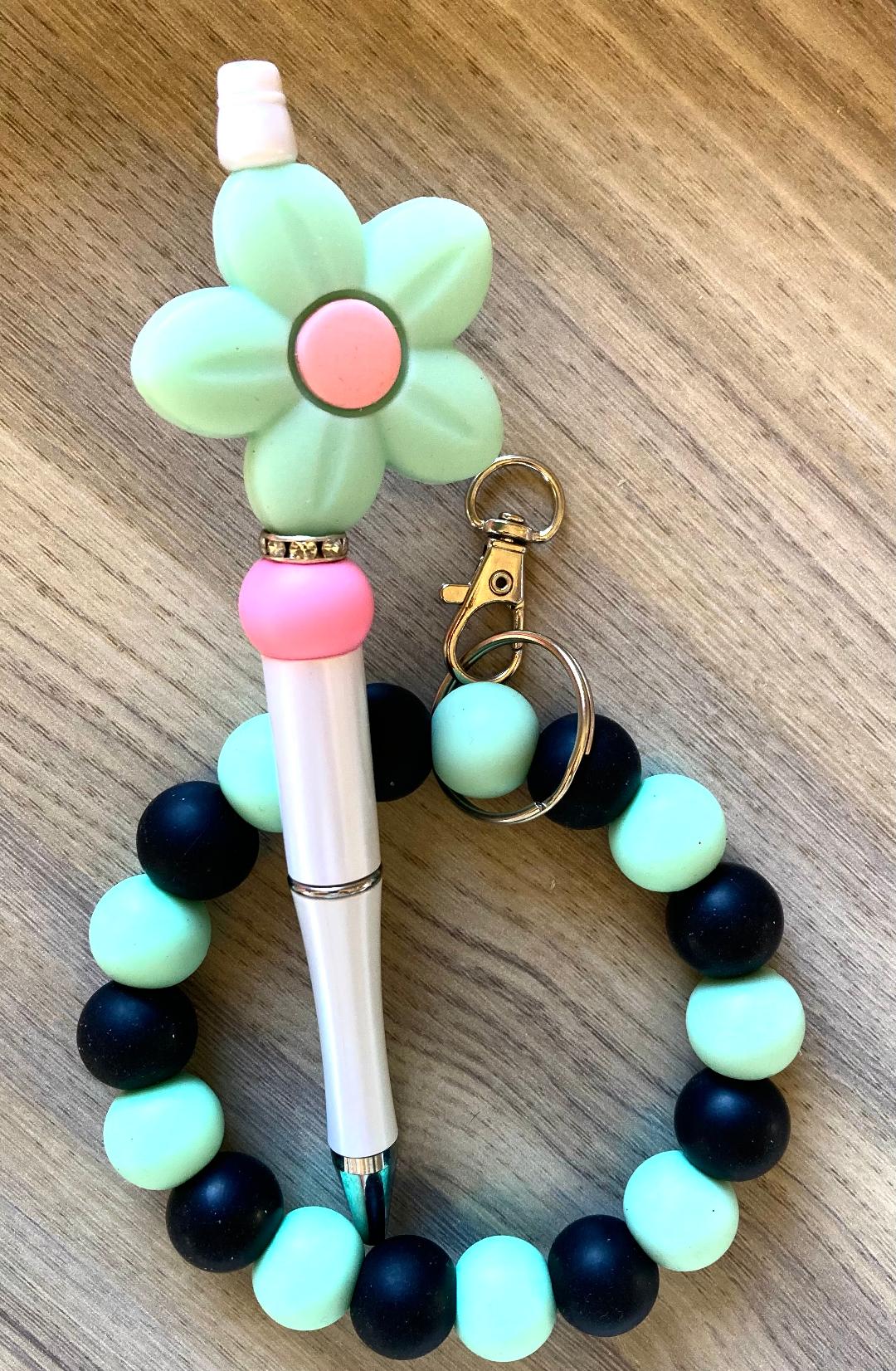 Beaded Mint Flower Wristlet And Pen Set