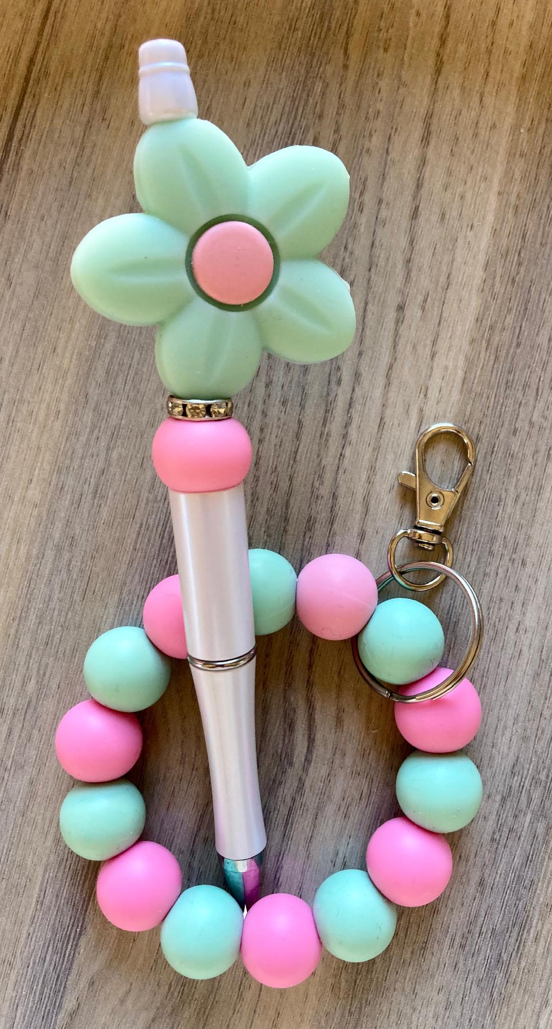 Beaded Pink And Green Wristlet And Pen Set